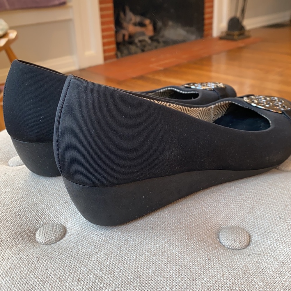 Chinese Laundry Bail 1.5" Wedge Black Slip On Flats Ballerina 8.5M - Picture 7 of 13